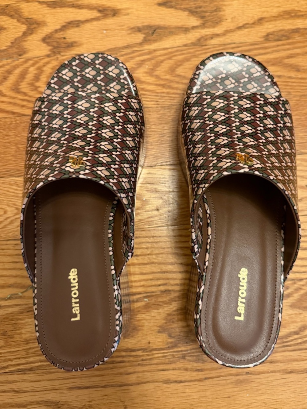 Larroudé Charlie Platform Sandals Patent Daisy Vichy Multi Seaweed NIB Size 7.5 - Picture 2 of 11
